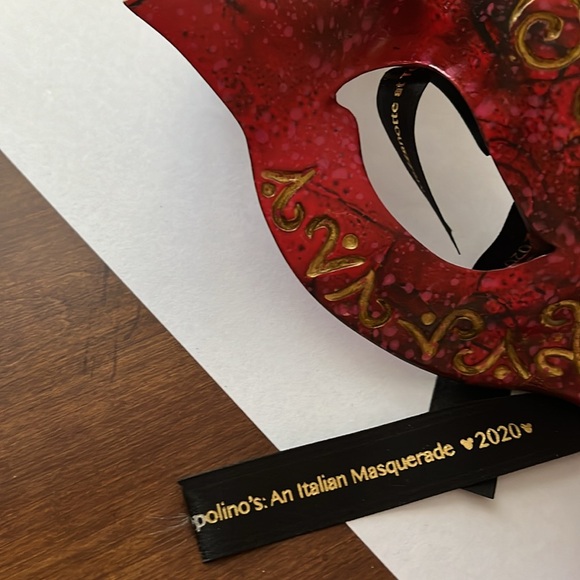 Venetian Hand-painted Mask from Disney’s Topolino’s Italian Masquerade NYE - Picture 4 of 10